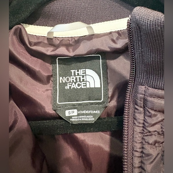 The North Face Women's Cropped Quilted Jacket in Purple | Women’s Size Medium - Picture 2 of 9